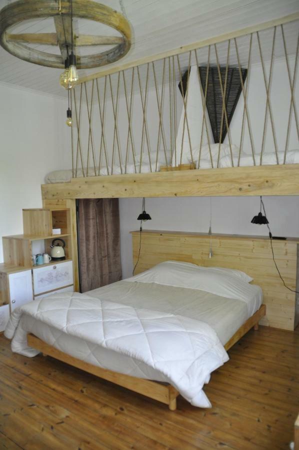 Loustalneou Bed & Breakfast Saint-Pierre-de-Clairac Bagian luar foto